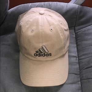 Adidas dad hat (tan)